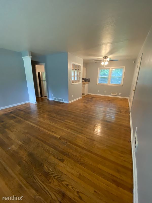 Building Photo - 3 br, 1 bath House - 8901 E 54th St