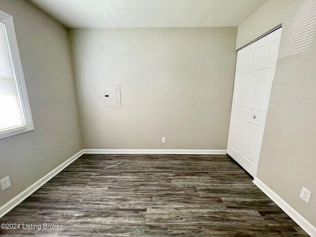 Foto del edificio - 5401 Ailanthus Trail