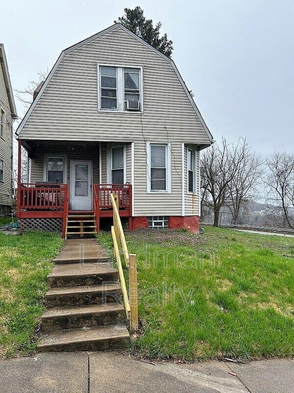 Primary Photo - 423 N 5th St