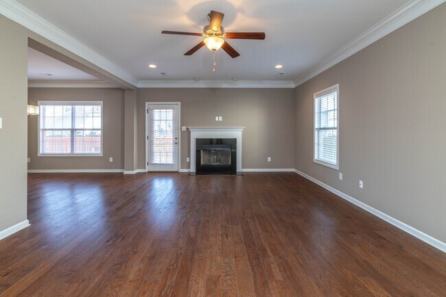 Foto del edificio - 2715 Honey Hill Rd