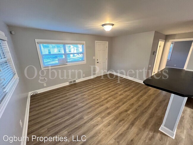 Building Photo - 3 br, 1.5 bath House - 721 W. 25th and 1/2...