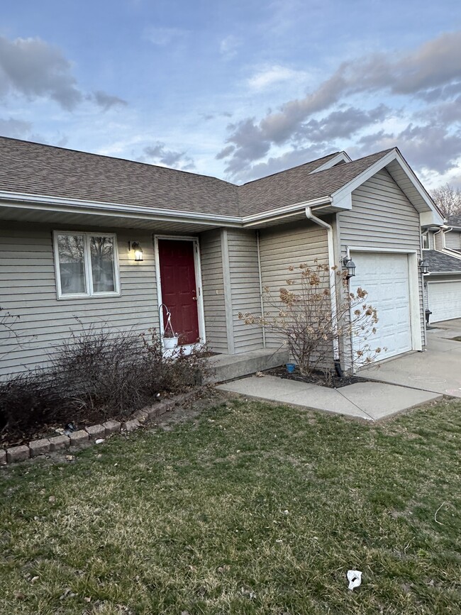 Building Photo - 80 Jema Ct