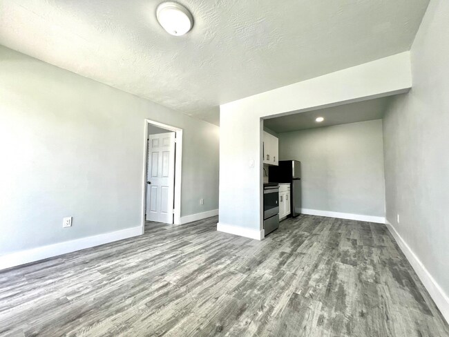 Foto del edificio - 805 NW 7th Ave
