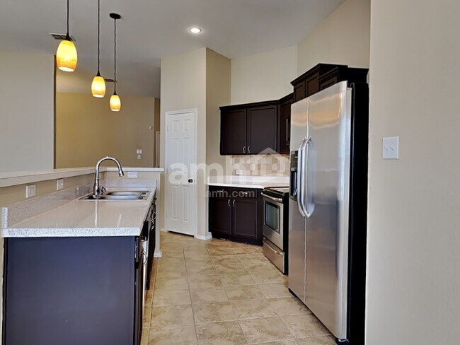 Foto del edificio - 2020 Fairview Dr