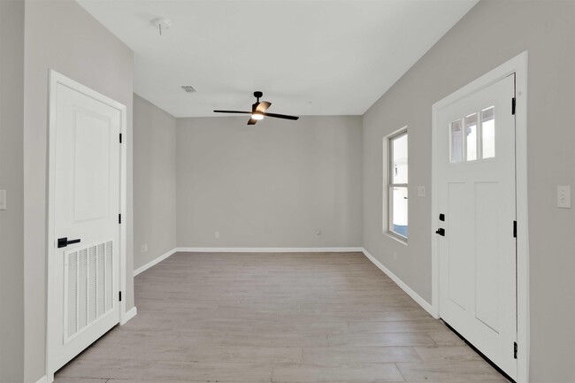 Foto del edificio - 1010 Monaco Blvd