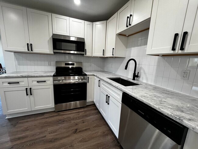 Foto del edificio - 1266 SW 29th Terrace