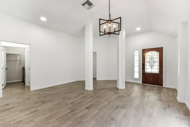 Building Photo - 13021 Castlewind Ln