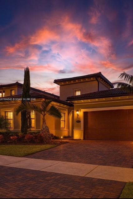 Building Photo - 8855 Watercrest Cir W