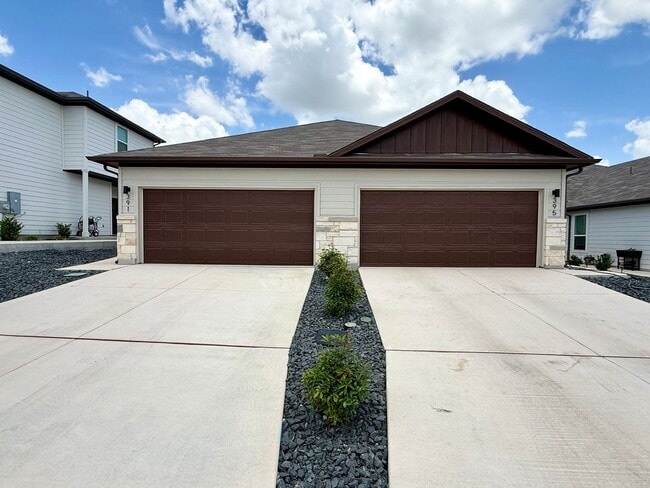Foto del edificio - Want luxury living in the Far West ...Look no further...Amanda Park is it!