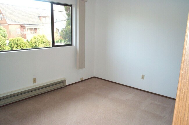 Foto del edificio - 2627-2629 NW 64th St.