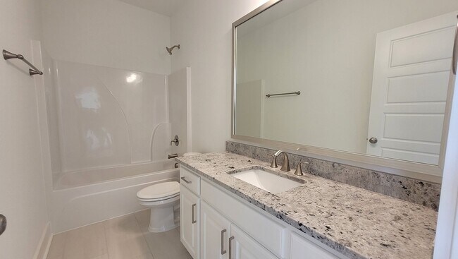 Foto del edificio - Brand new home in the heart of Central!
