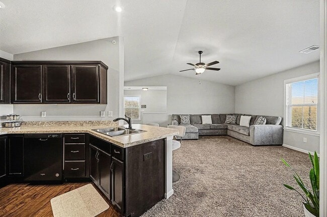 Building Photo - 2060 Tanners Cove Rd