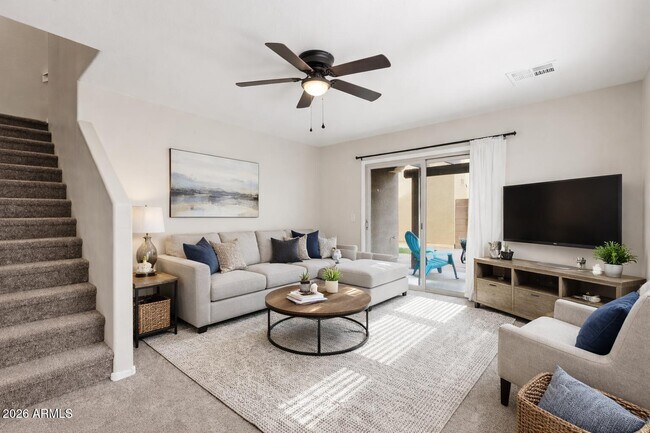 Foto del edificio - 1853 S Balboa Dr