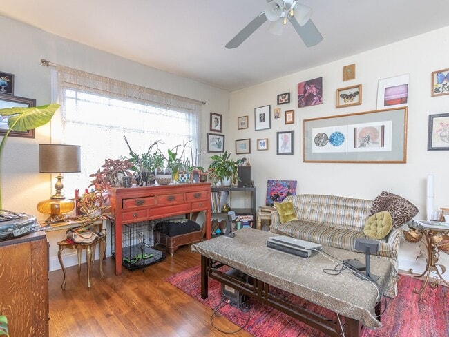 Building Photo - 4622-4628-4628 N Montana Ave