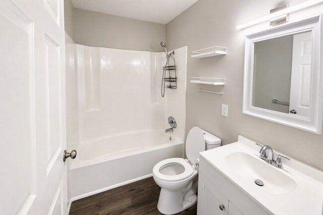 Interior Photo - Lux Off Riverwalk