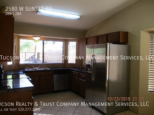 Foto del edificio - 2580 W Sunset Rd