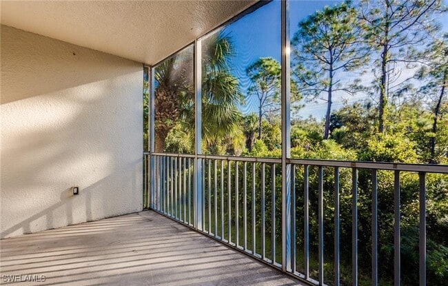 Foto del edificio - 7811 Regal Heron Cir