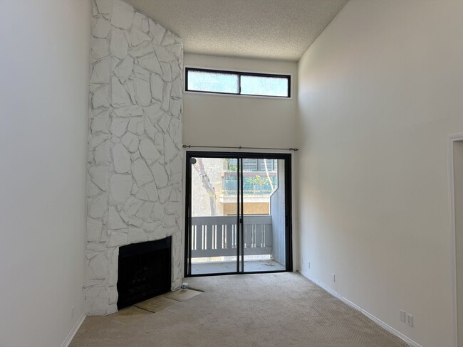 Building Photo - Spacious 2+2 CONDO with Large bonus loft, Balcony, Pool, Spa, Gym in PDR