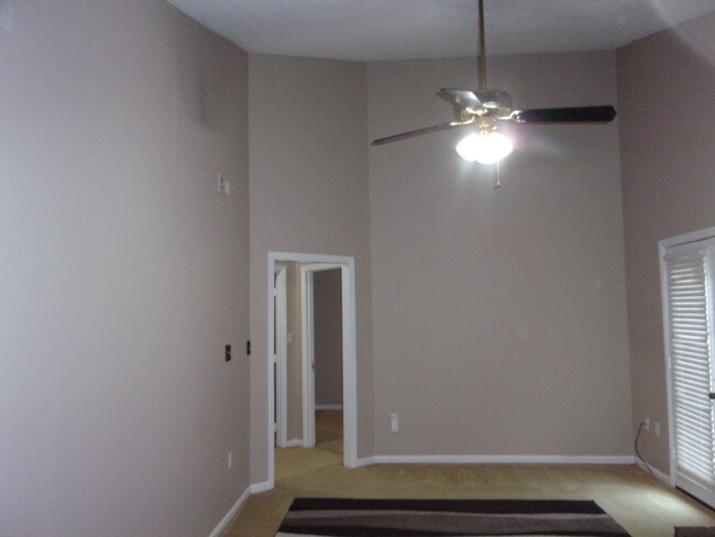 Foto del edificio - 6701 Trammel Ln