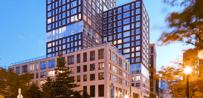 Building Photo - 400 Stuart St