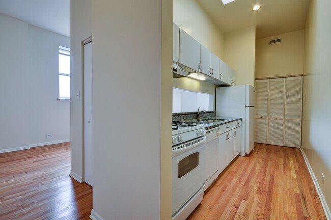 Foto del edificio - 3257 N Sheffield Ave