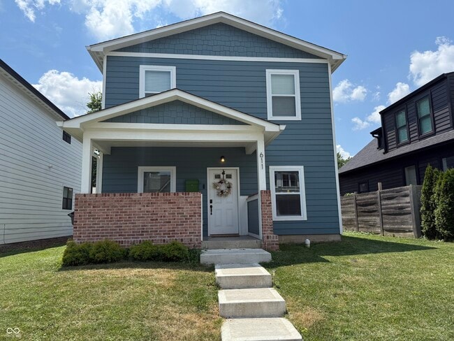 Building Photo - 611 Orange St