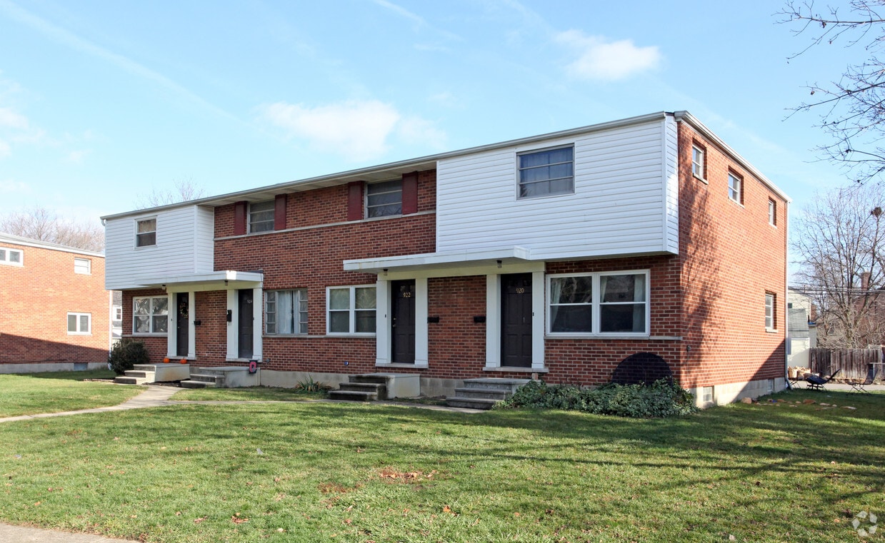 Primary Photo - 874-956 Woodhill Dr