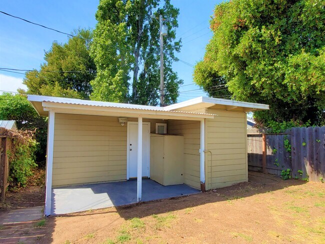 Building Photo - 725 Ocean View Ave
