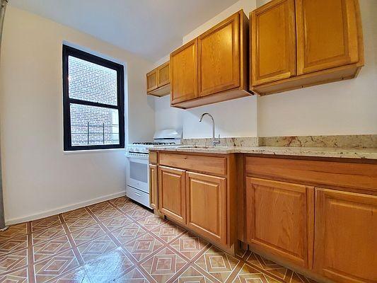 Foto del edificio - 2 bedroom in Bronx NY 10468