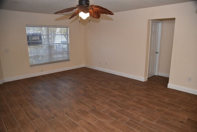 Foto del edificio - Winter Park, Updated 2/2 Condo! AVAILABLE ...