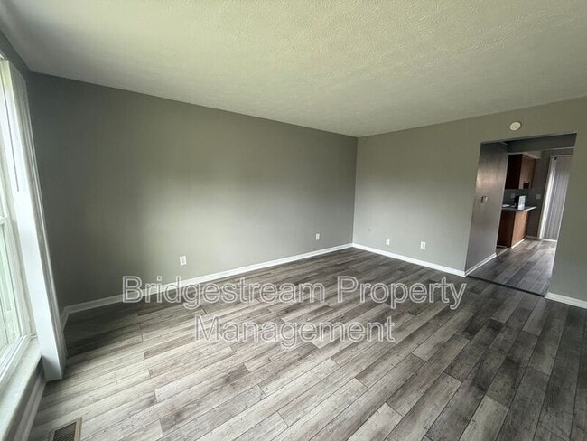 Building Photo - 969 Taylorsview Dr