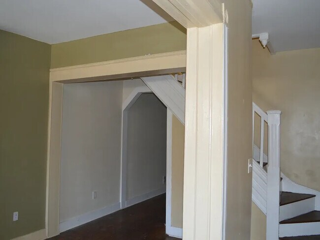 Foto del edificio - 1838 Rutland Ave