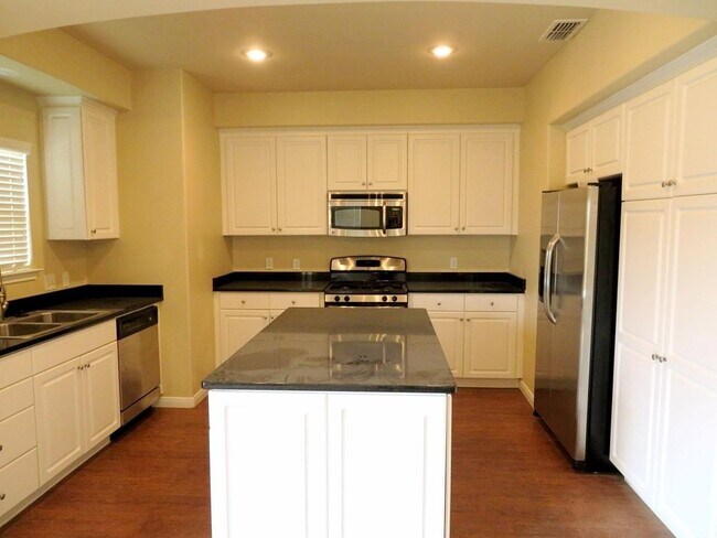 Foto del edificio - 4426 105th St