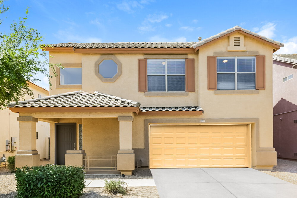 Foto principal - 12933 W Monte Vista Ave