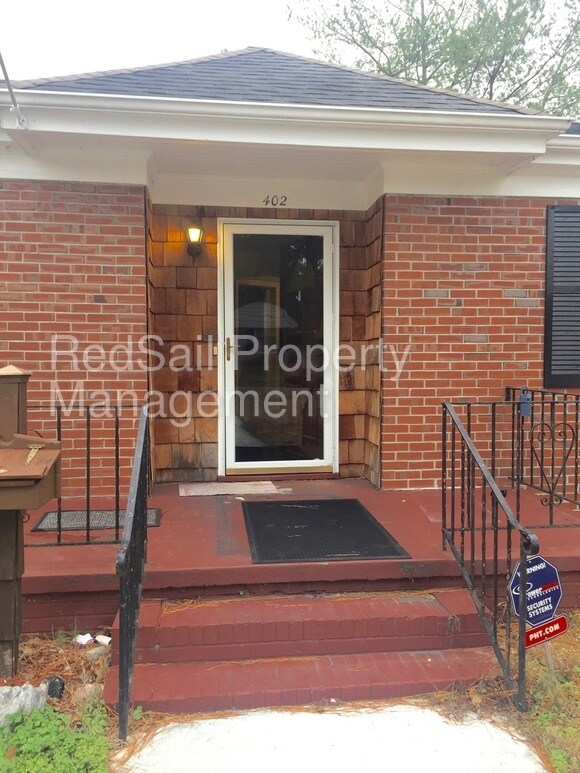 Foto del edificio - 1017 Hodges Ferry Rd