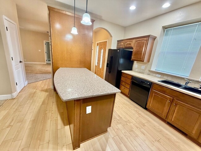 Foto del edificio - Gorgeous 1 level