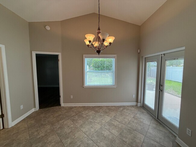 Foto del edificio - Charming 2-Bed, 2-Bath Home in The Reserve at the Crossings – Lake Mary Living at Its Best!