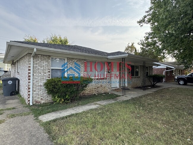 Building Photo - Two Bedroom Duplex | Eastside
