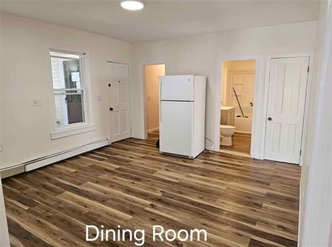 Building Photo - 37 Richelieu St