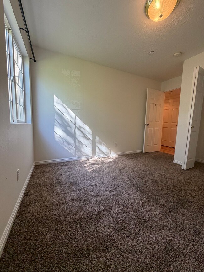Building Photo - 2123 Morning Star Dr
