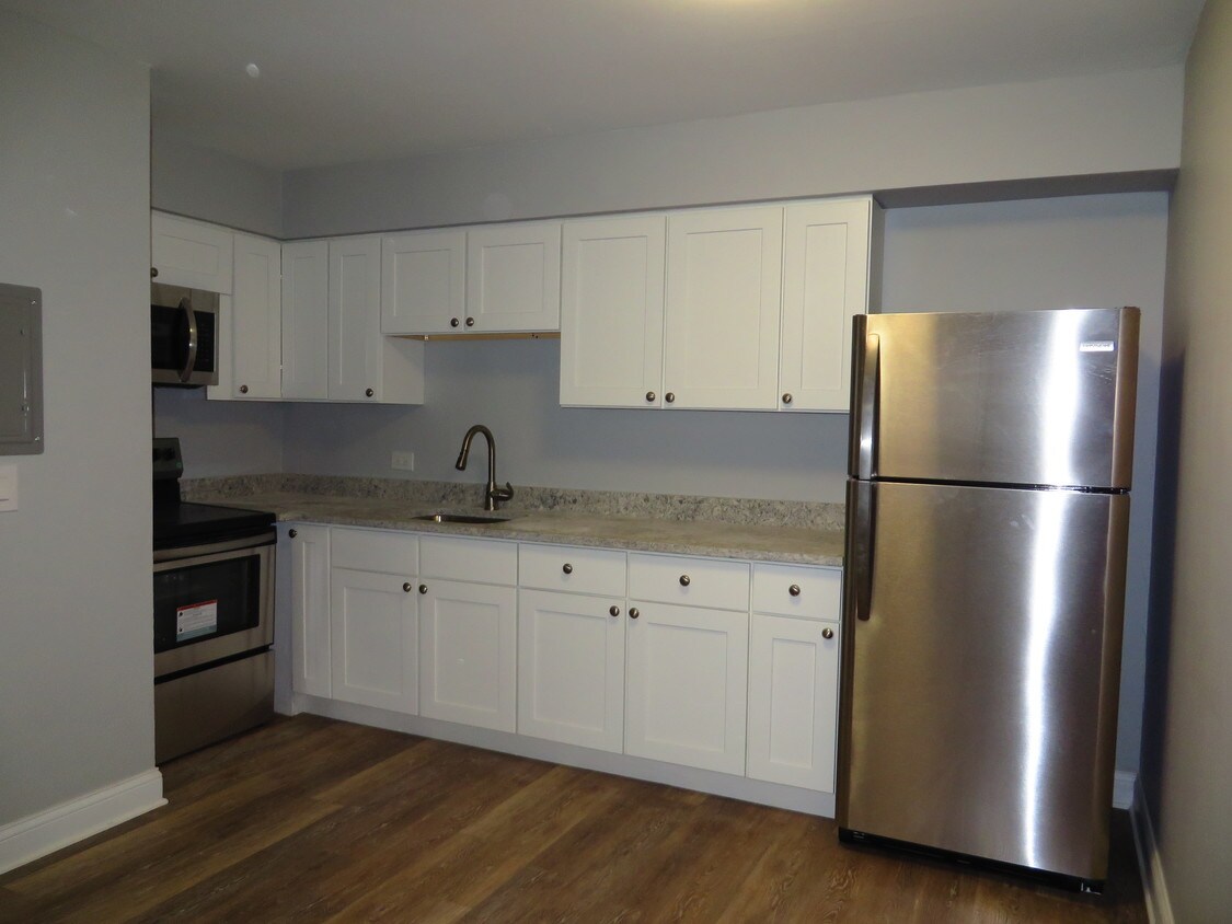 Foto principal - 1060 Wheeling N Rd