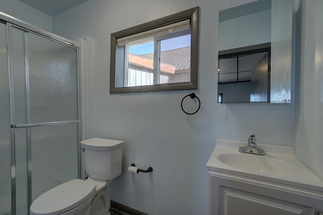 Foto del edificio - 1305 Poplar St