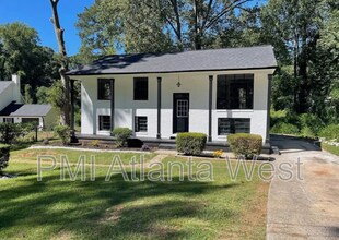 Building Photo - 8421 Stonewall Jackson Dr