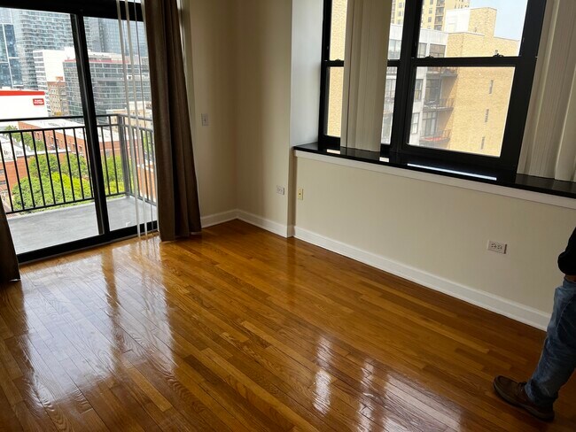 Foto del edificio - 1529 S State St
