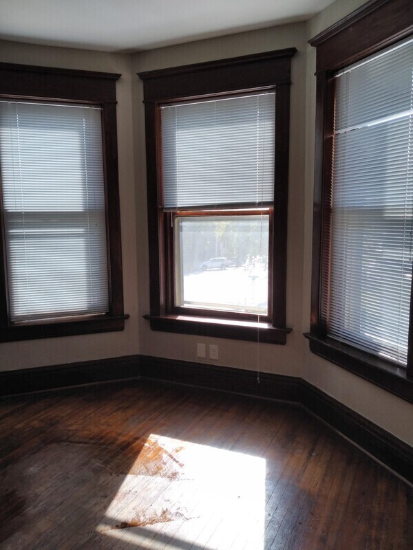 Foto del edificio - 602 W 3rd St