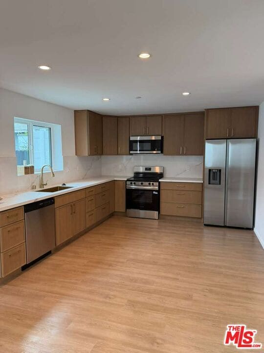 Foto del edificio - 5417 Gentry Ave