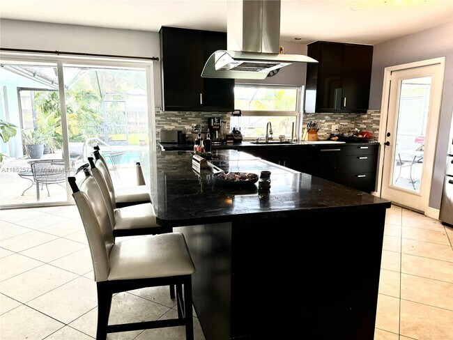 Foto del edificio - 4116 Taft St