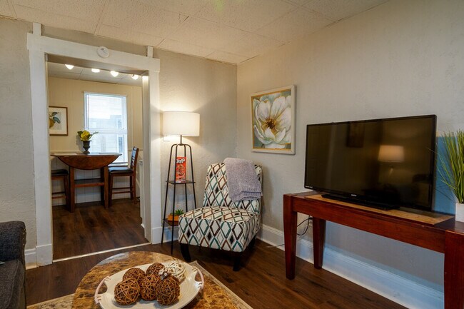 Building Photo - 421 Pennsylvania Ave