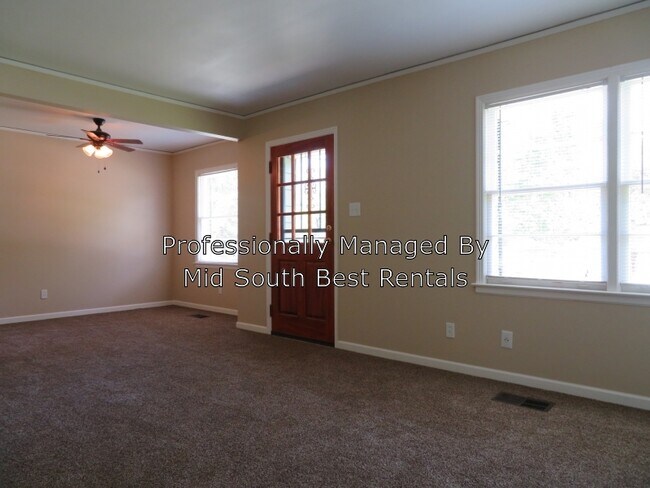 Foto del edificio - 1415 Greendale Ave