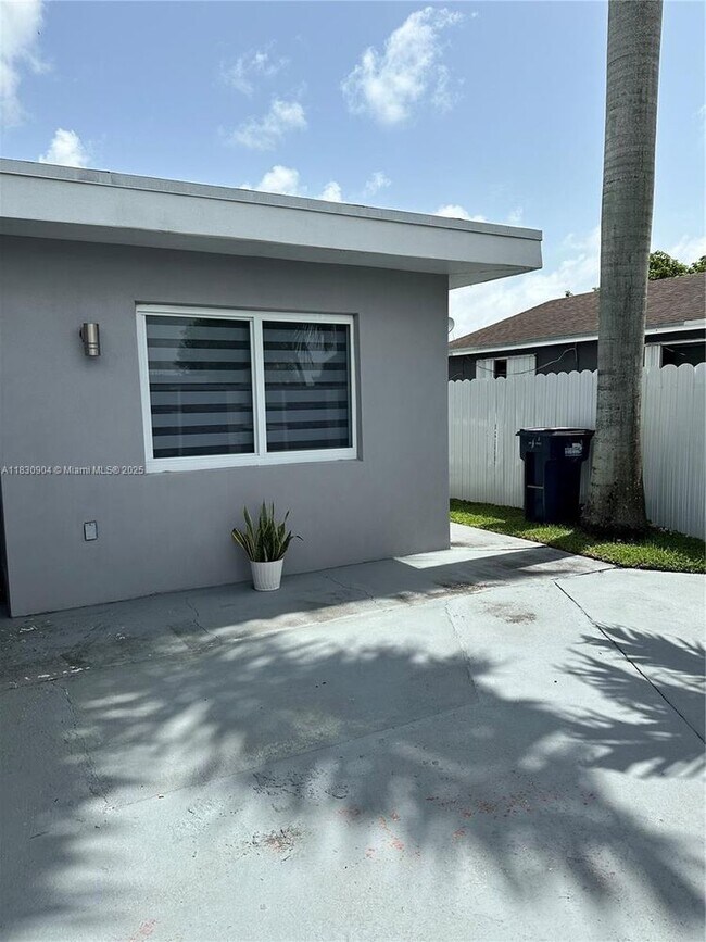 Building Photo - 11631 SW 179th Terrace